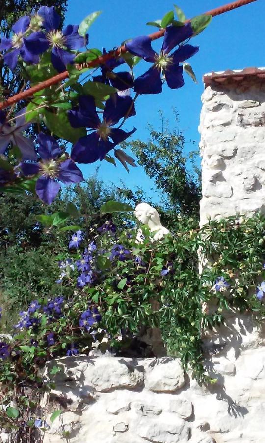 Les Bories En Champagne Villa Montlevon Exterior photo